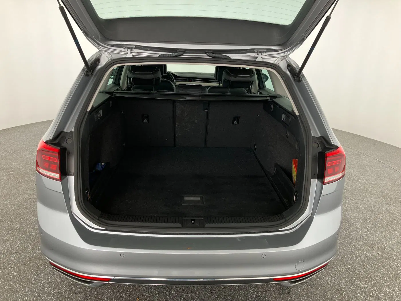 VW Passat Variant 2.0 TDI 4Mot. Eleg. DSG | Bild 23 von 23