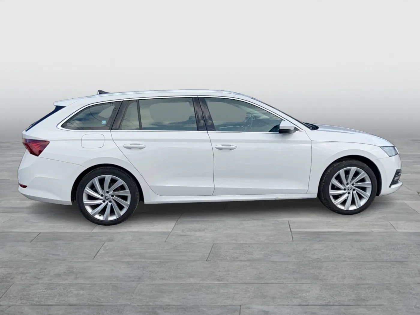 Skoda Octavia Combi 2.0 TDI Premium Aut. | Bild 5 von 28