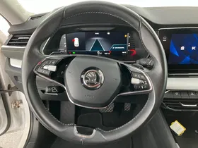 Skoda Octavia Combi 2.0 TDI Premium Aut. | Thumbnail 14 von 28