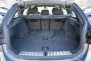 BMW 318d 48 V Touring Aut. | Thumbnail 21 von 24