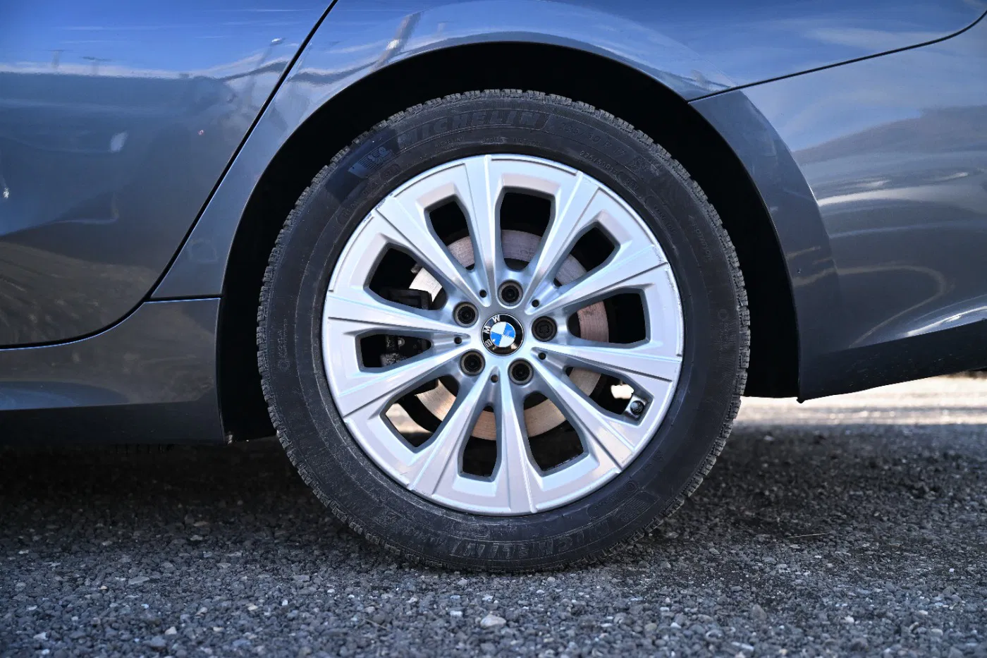 BMW 318d 48 V Touring Aut. | Bild 6 von 24