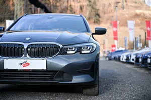 BMW 318d 48 V Touring Aut. | Thumbnail 24 von 24