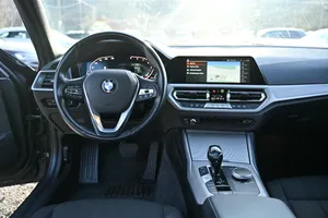 BMW 318d 48 V Touring Aut. | Thumbnail 10 von 24