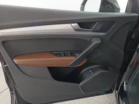 Audi Q5 55 TFSI e quattro sport | Thumbnail 8 von 28