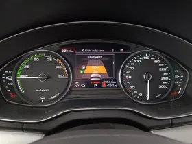 Audi Q5 55 TFSI e quattro sport | Thumbnail 13 von 28