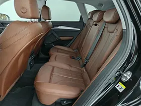 Audi Q5 55 TFSI e quattro sport | Thumbnail 27 von 28