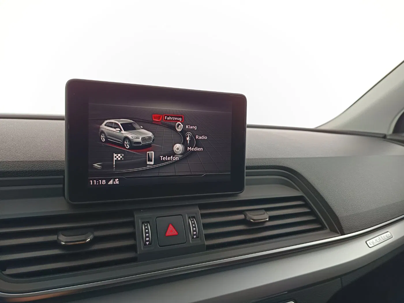 Audi Q5 55 TFSI e quattro sport | Bild 17 von 28