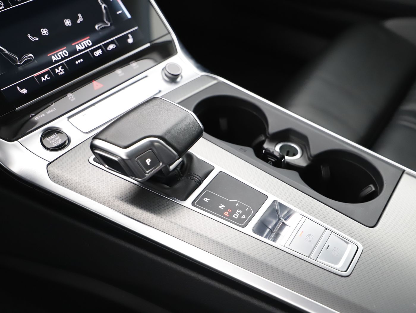 Audi A6 Avant 40 2.0 TDI quattro sport | Bild 18 von 27