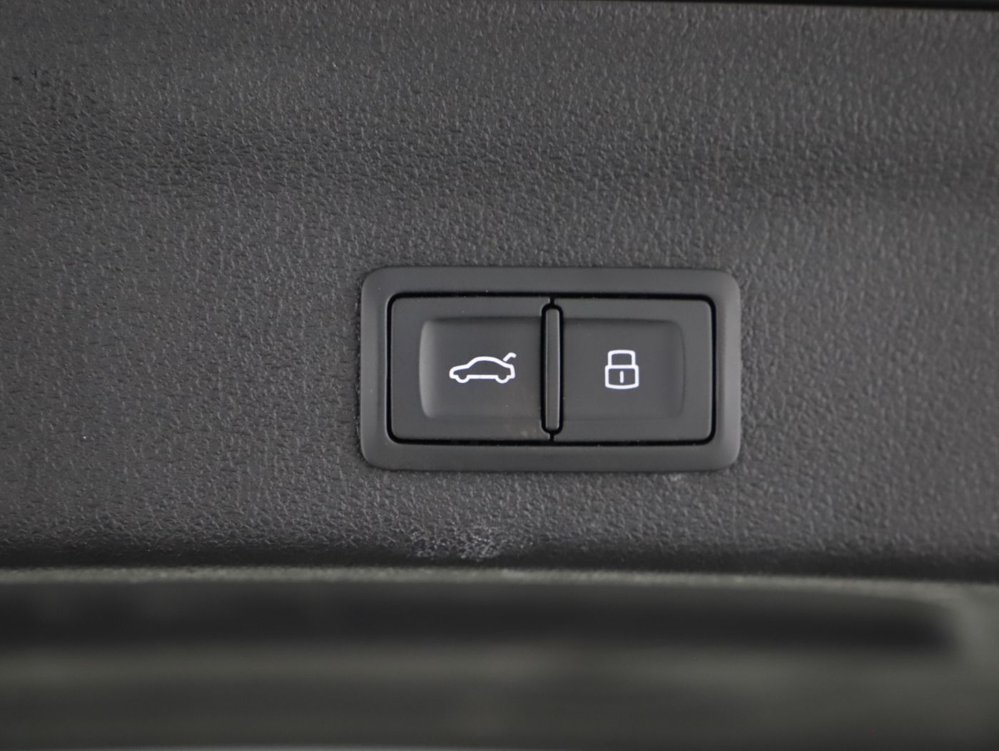 Audi A6 Avant 40 2.0 TDI quattro sport | Bild 25 von 27