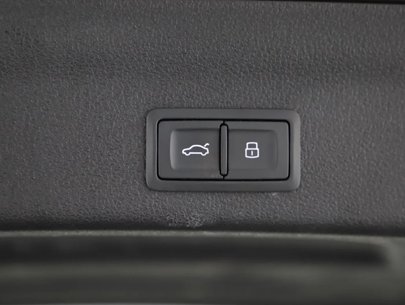 Audi A6 Avant 40 2.0 TDI quattro sport | Bild 25 von 27