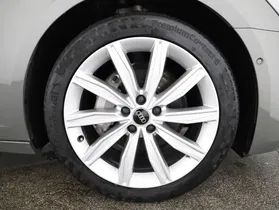 Audi A6 Avant 40 2.0 TDI quattro sport | Thumbnail 27 von 27