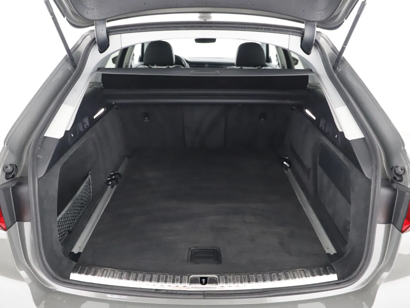 Audi A6 Avant 40 2.0 TDI quattro sport | Bild 24 von 27