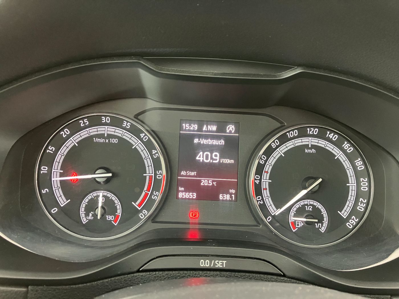 Skoda Karoq 1.5 TSI 4x4 | Bild 22 von 28