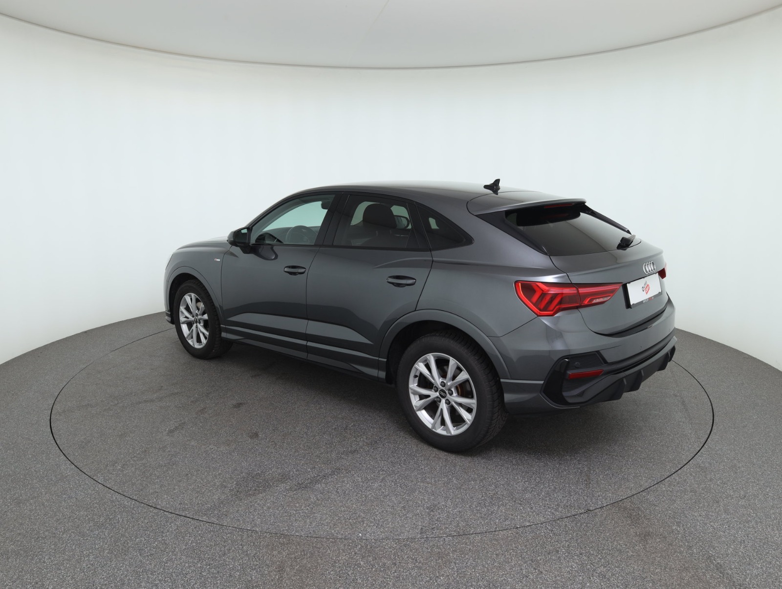 Audi Q3 Sportback 35 2.0 TDI S-Line | Bild 7 von 30