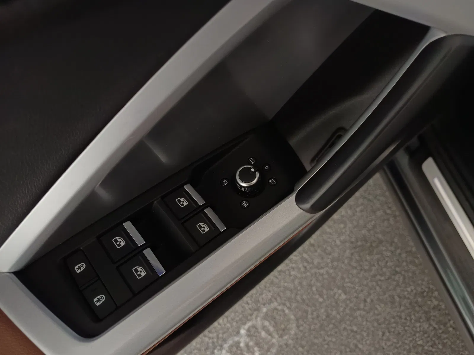 Audi Q3 Sportback 35 2.0 TDI S-Line | Bild 11 von 30