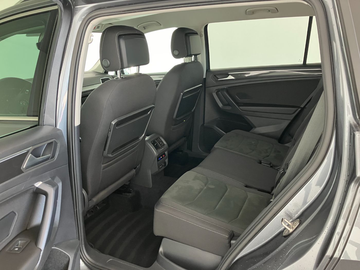 VW Tiguan Allspace 2.0 TDI 4Motion Highline | Bild 27 von 31