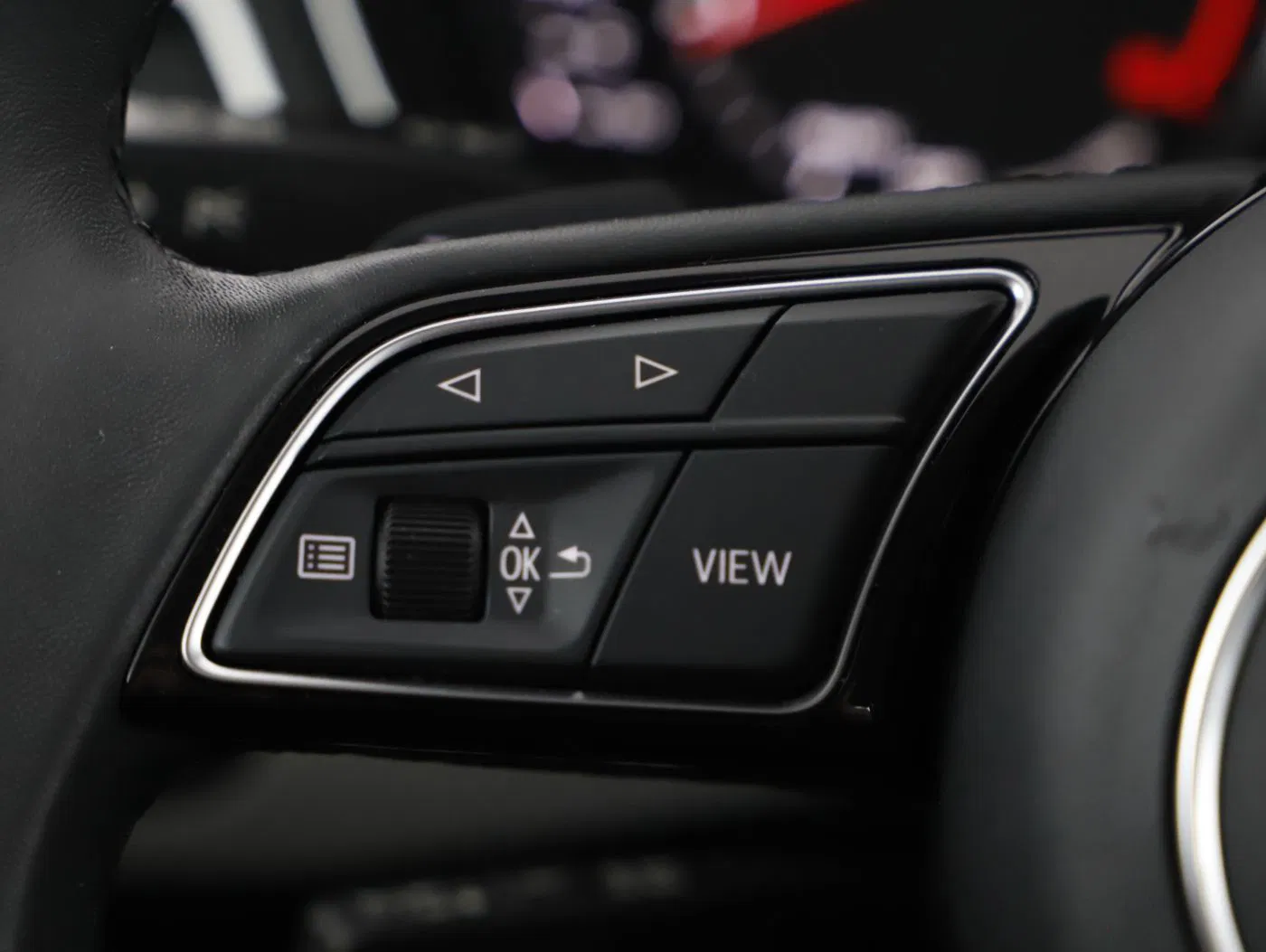 Audi A4 Avant 35 2.0 TDI | Bild 15 von 26