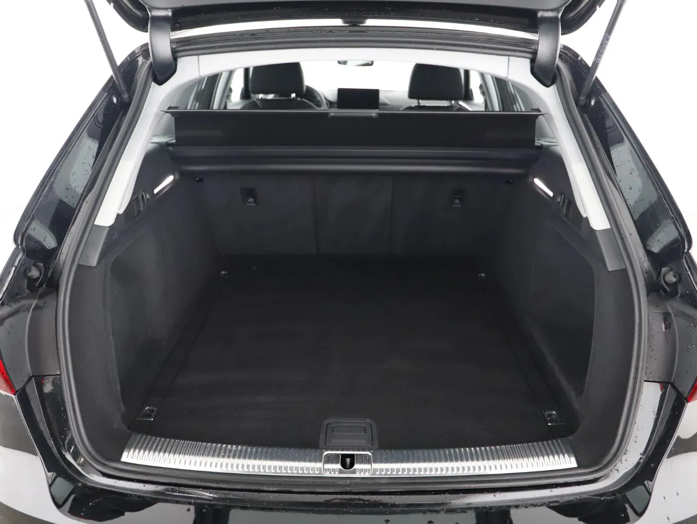 Audi A4 Avant 35 2.0 TDI | Bild 24 von 26