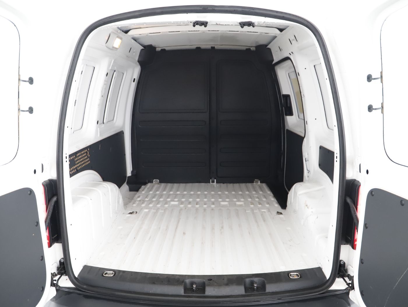 VW Caddy Nfz Kasten 2.0 TDI BMT | Bild 19 von 22