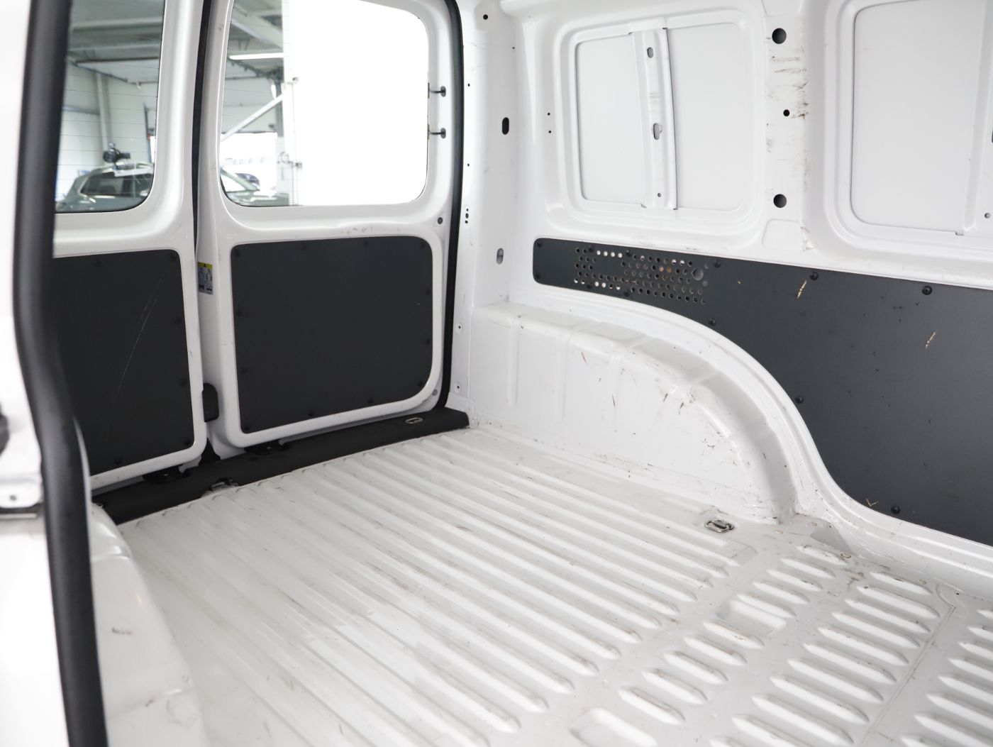 VW Caddy Nfz Kasten 2.0 TDI BMT | Bild 21 von 22