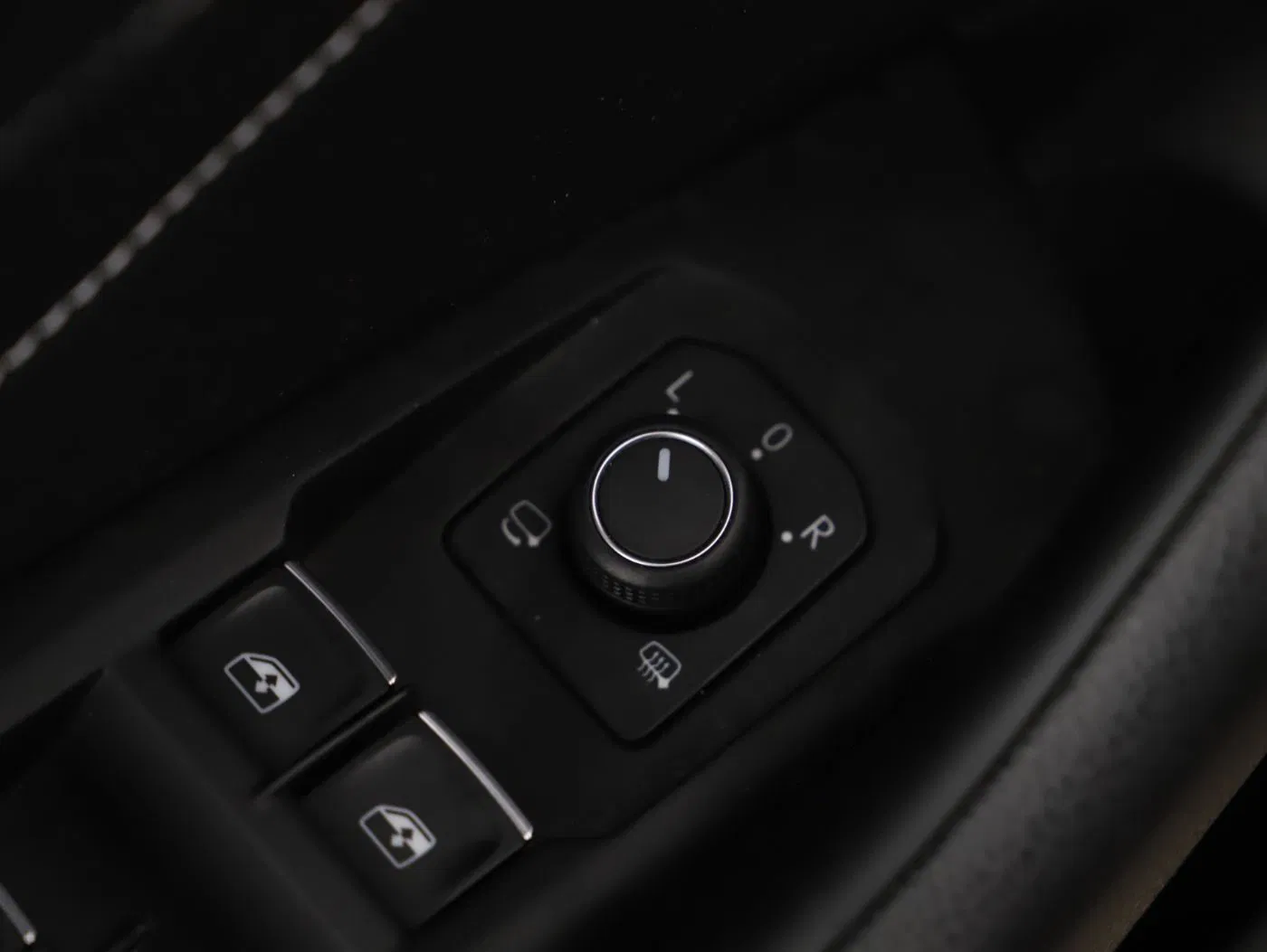 VW Arteon 2.0 TDI 4Mo R-Line | Bild 9 von 27