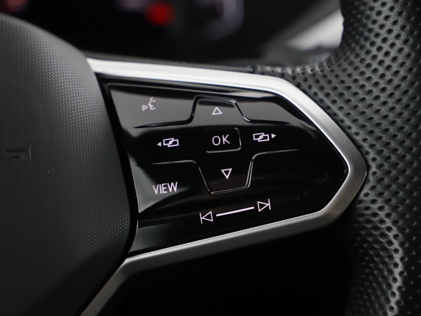 VW Arteon 2.0 TDI 4Mo R-Line | Bild 16 von 27