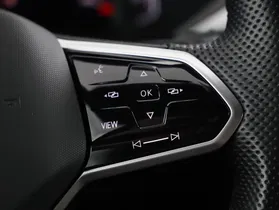VW Arteon 2.0 TDI 4Mo R-Line | Thumbnail 16 von 27