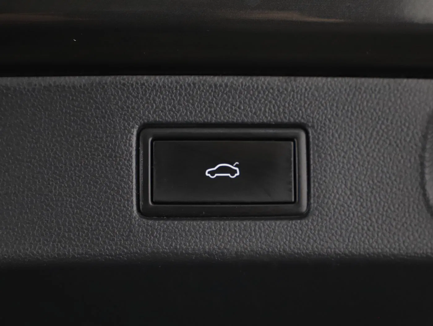 VW Arteon 2.0 TDI 4Mo R-Line | Bild 24 von 27