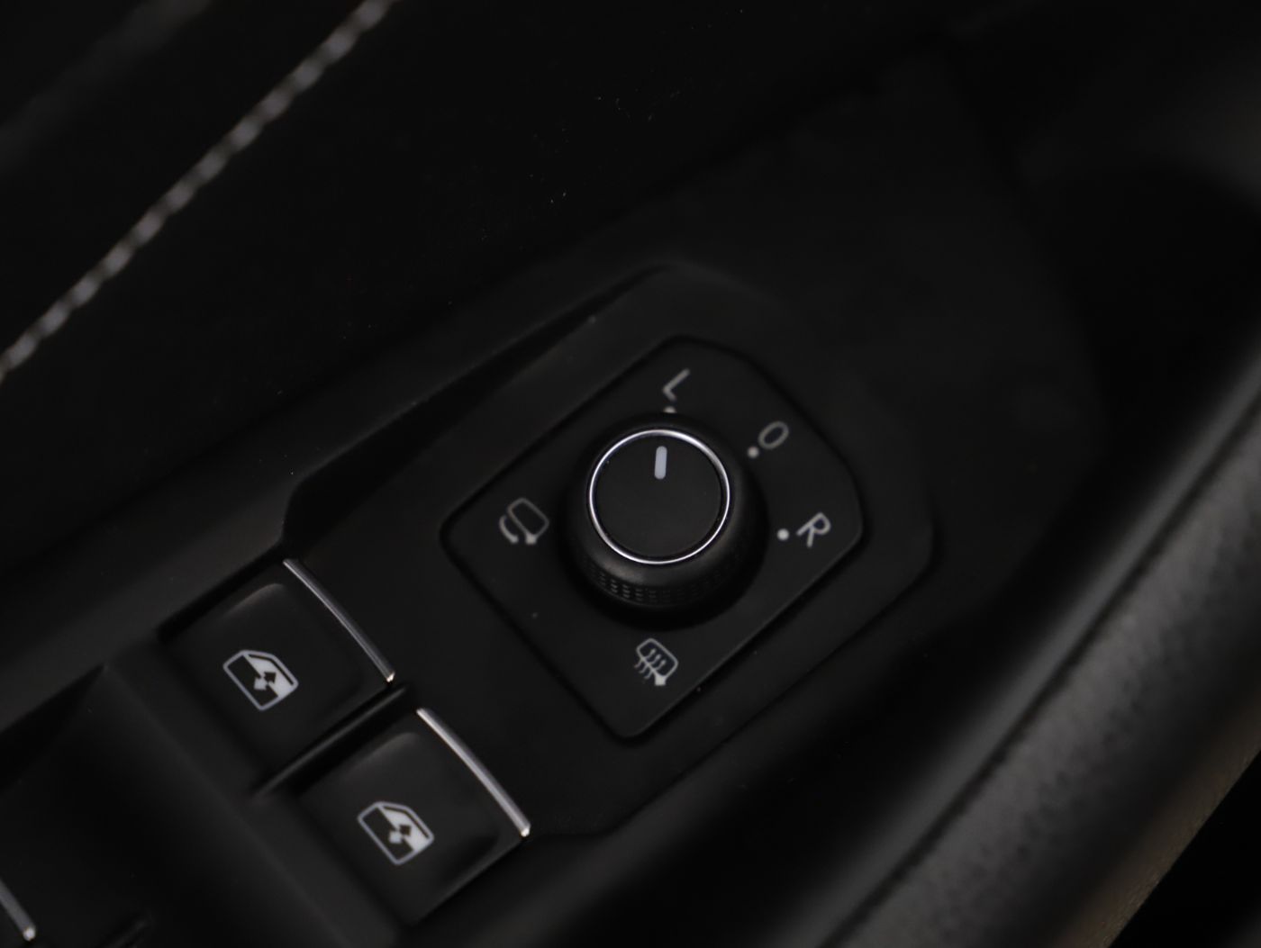 VW Arteon 2.0 TDI DSG 4M R-Line | Bild 9 von 29