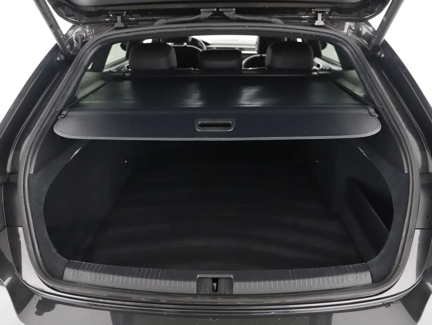 VW Arteon 2.0 TDI DSG 4M R-Line | Bild 23 von 29