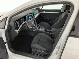 VW Golf VIII Variant 2.0 TDI Life | Thumbnail 9 von 24