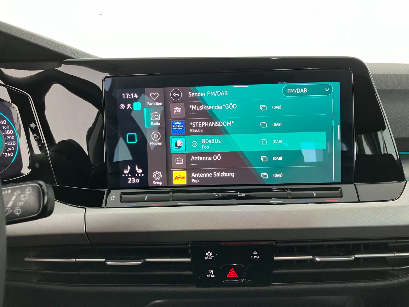 VW Golf VIII Variant 2.0 TDI Life | Bild 18 von 24