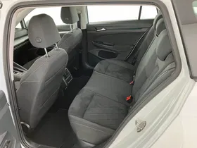 VW Golf VIII Variant 2.0 TDI Life | Thumbnail 21 von 24