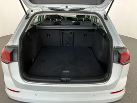 VW Golf VIII Variant 2.0 TDI Life | Thumbnail 23 von 24