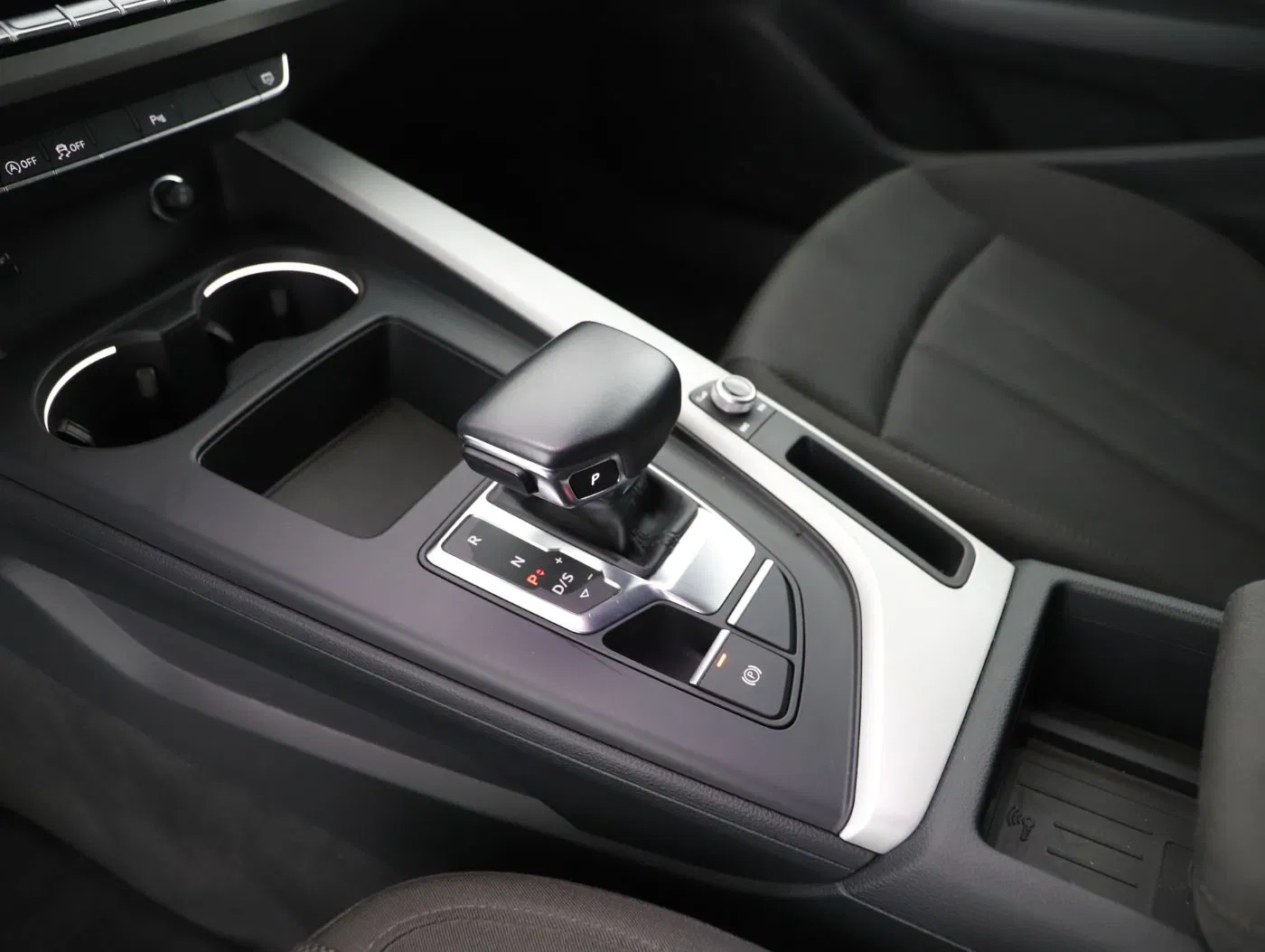 Audi A4 Avant 50 3.0 TDI quattro S-Line | Bild 28 von 29