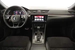 Skoda Superb Combi 1.4TSI iV | Thumbnail 12 von 28