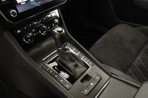 Skoda Superb Combi 1.4TSI iV | Thumbnail 22 von 28