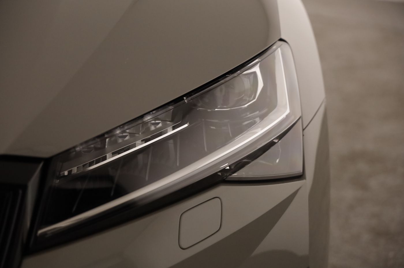Skoda Superb Combi 1.4TSI iV | Bild 28 von 28