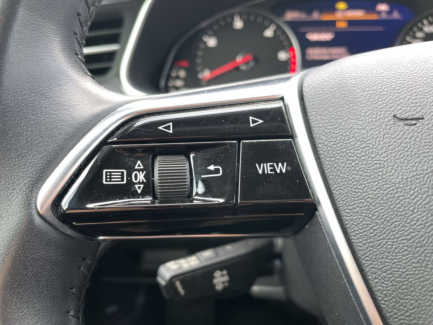 Audi A6 Avant 40 2.0 TDI sport | Bild 14 von 29