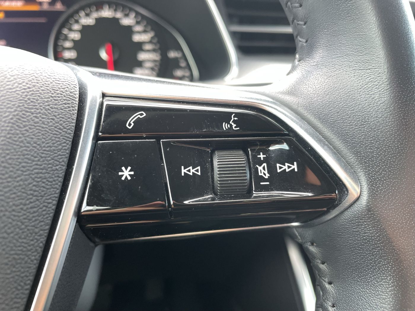 Audi A6 Avant 40 2.0 TDI sport | Bild 15 von 29