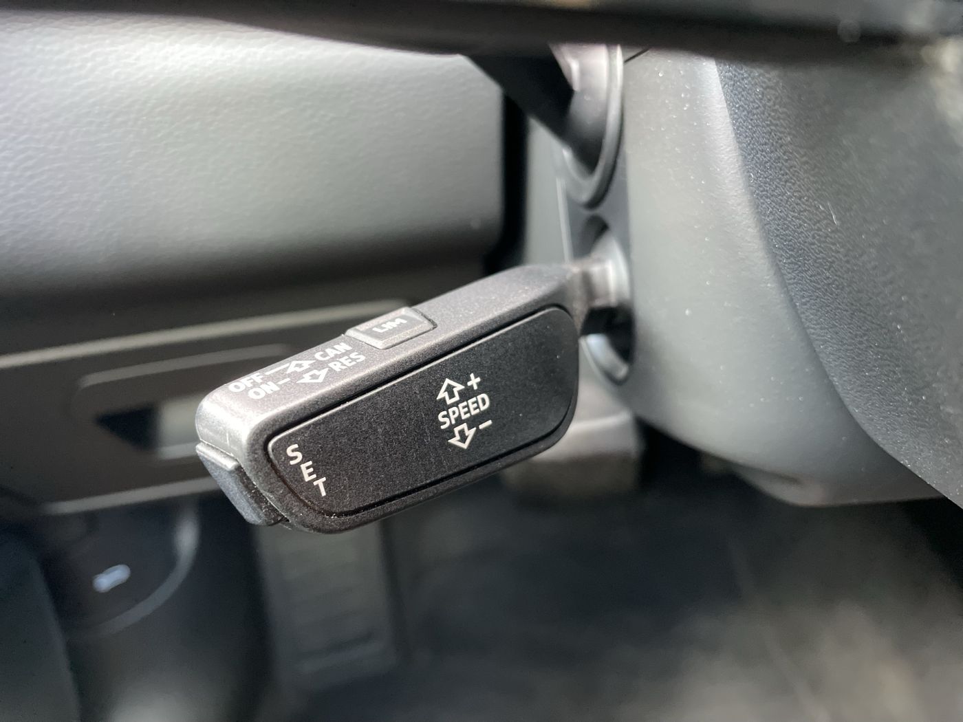 Audi A6 Avant 40 2.0 TDI sport | Bild 16 von 29