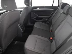 VW Passat Variant 2.0 TDI BMT | Thumbnail 26 von 29