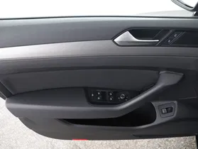 VW Passat Variant 2.0 TDI BMT | Thumbnail 12 von 29