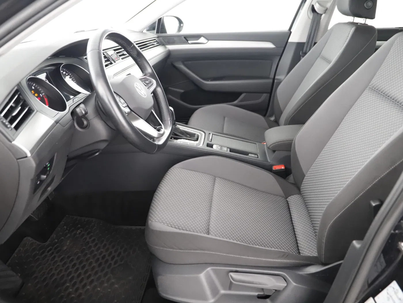 VW Passat Variant 2.0 TDI BMT | Bild 15 von 29