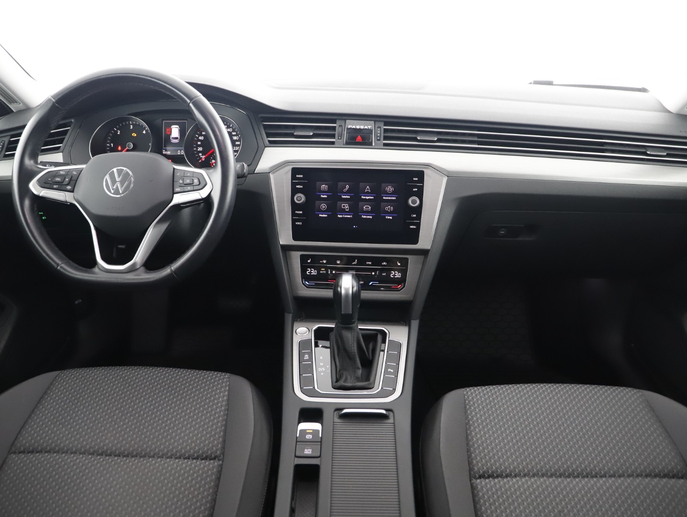 VW Passat Variant 2.0 TDI BMT | Bild 16 von 29