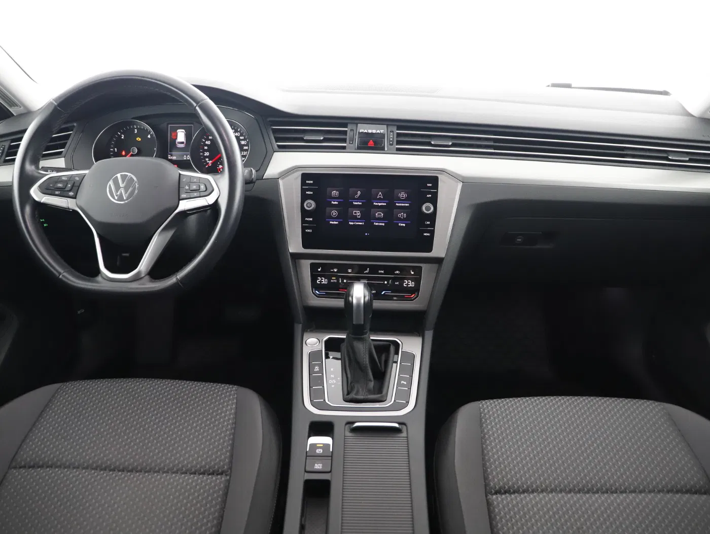VW Passat Variant 2.0 TDI BMT | Bild 16 von 29
