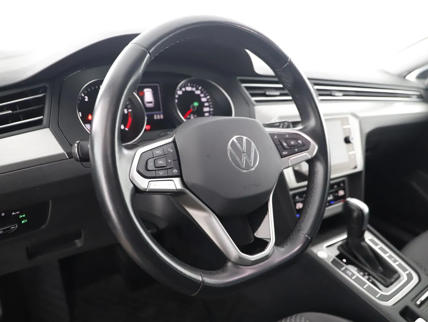 VW Passat Variant 2.0 TDI BMT | Bild 17 von 29