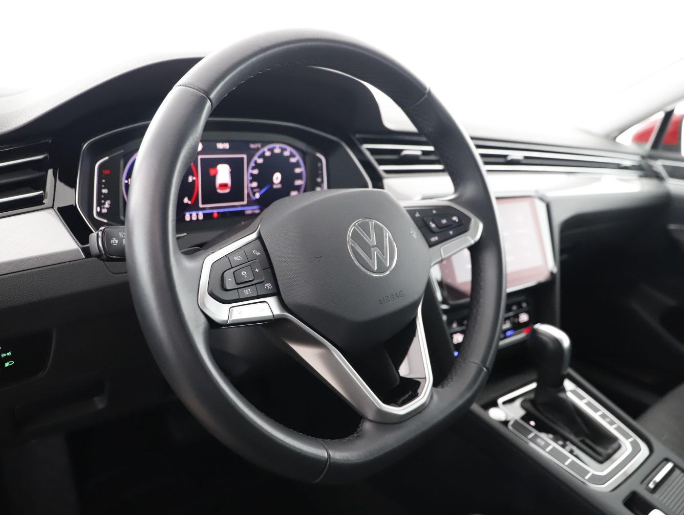 VW Passat Variant 2.0 TDI BMT Business | Bild 14 von 19