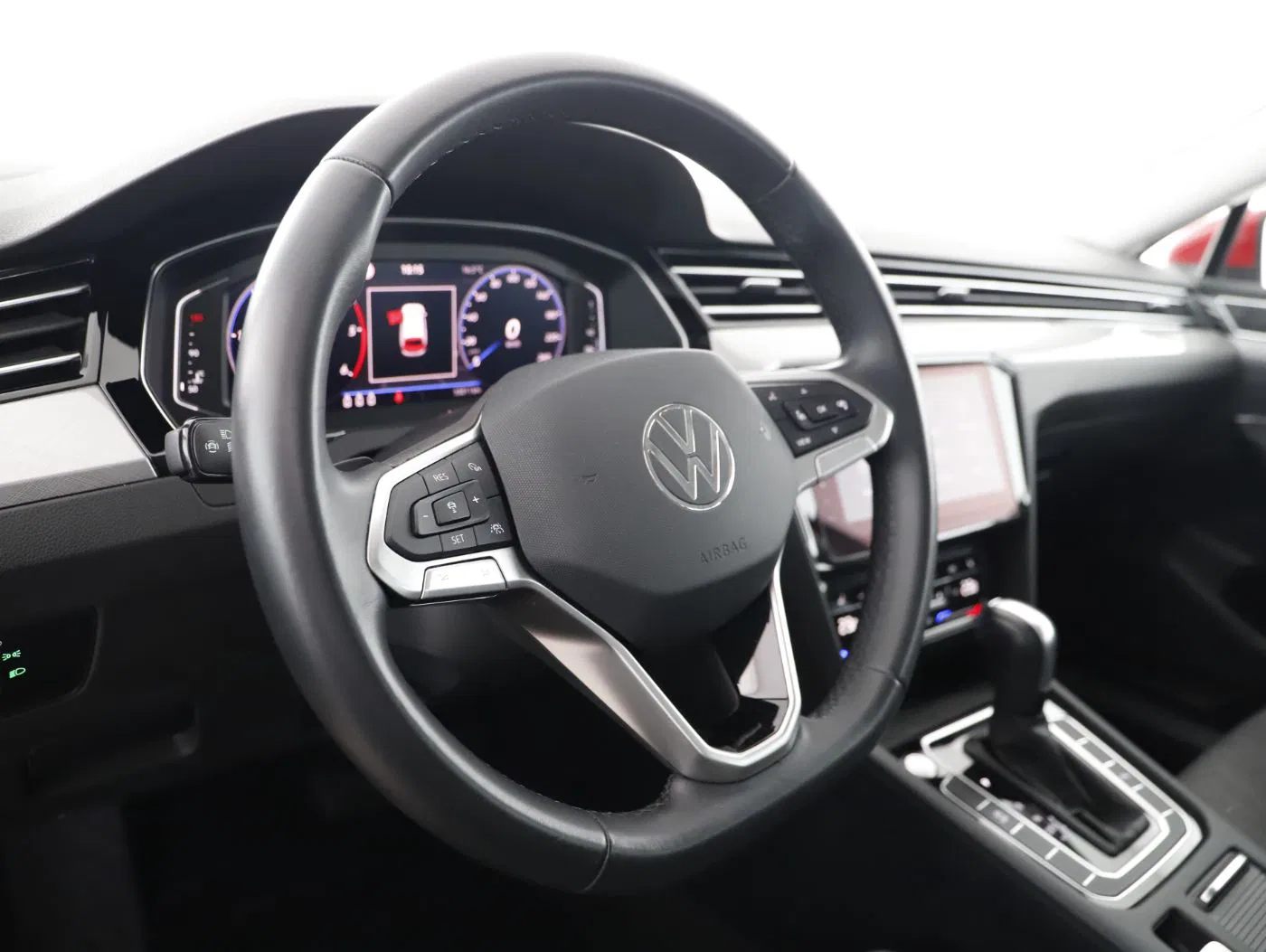 VW Passat Variant 2.0 TDI BMT Business | Bild 14 von 19