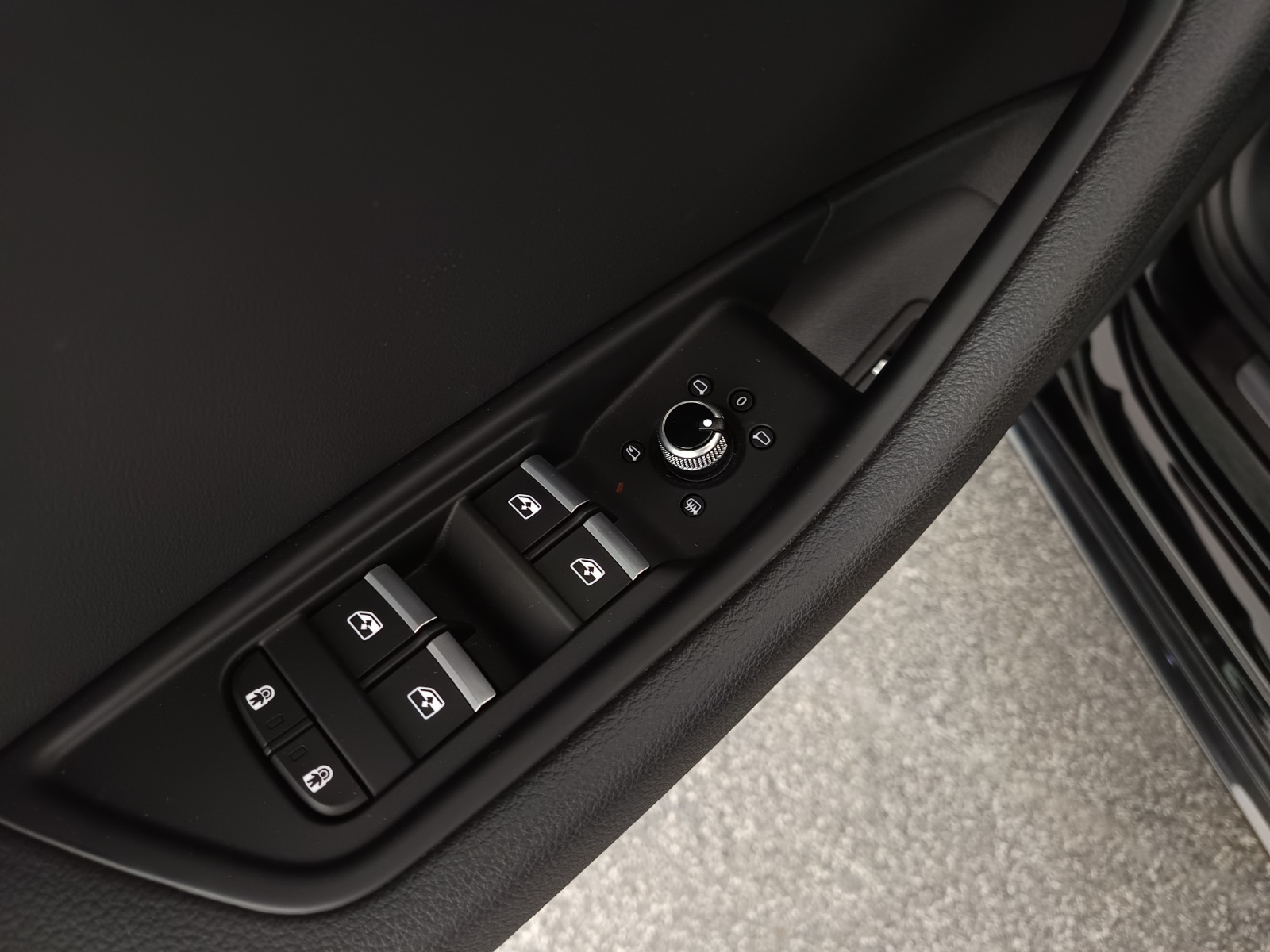 Audi A4 Avant 35 2.0 TFSI advanced | Bild 11 von 30